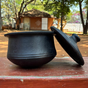 Traditional Terracotta Cooking Pot with Lid – 9.5 Inch | Handcrafted Earthen Clay Pot