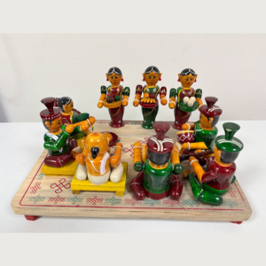 Handcrafted Etikoppaka Wooden Marriage Set – 9 Members | Traditional Indian Wedding Scene Showpiece | 7 Inches (14 × 10 cm)