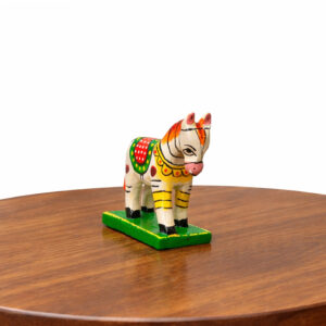 wooden horse figurine (3*2inch))